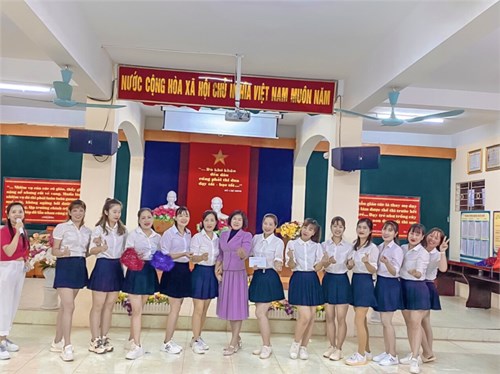 Trường MN Đa Tốn tổ chức Hội thi Dân vũ thể thao - nấu ăn nhân dịp kỉ niệm 92 năm Ngày thành lập HLHPN Việt Nam (20/10/1930 - 20/10/2022)